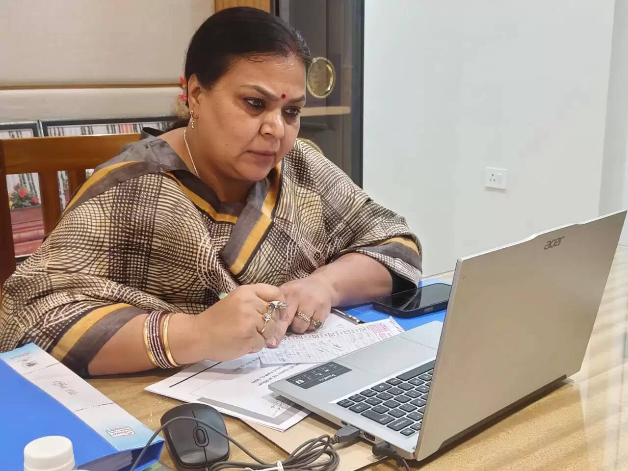 लंबे समय से भुगतान नहीं होने से मजदूरों में निराशा : मंत्री