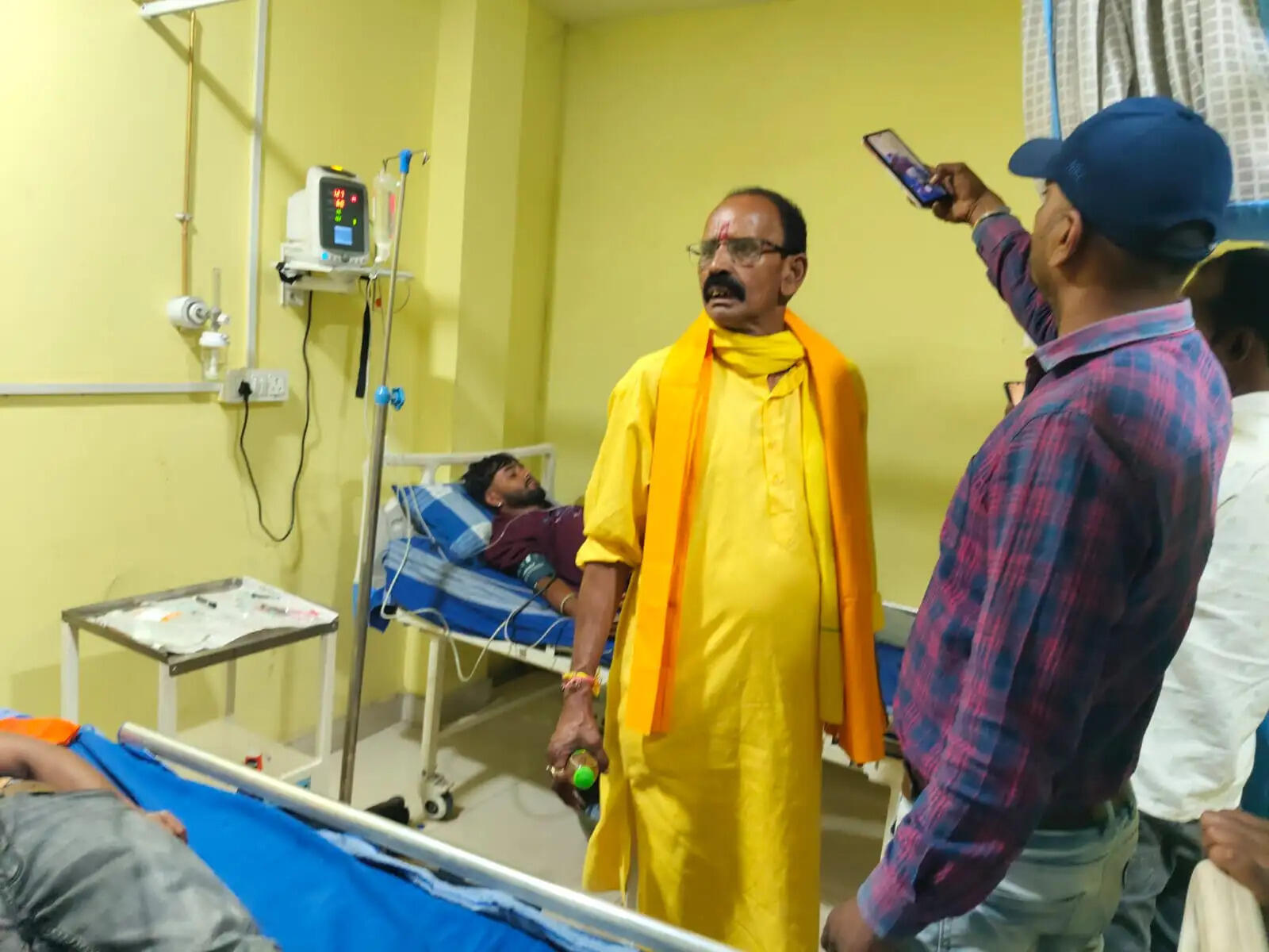 रामनवमी जुलूस के दौरान करंट लगने से छह घायल