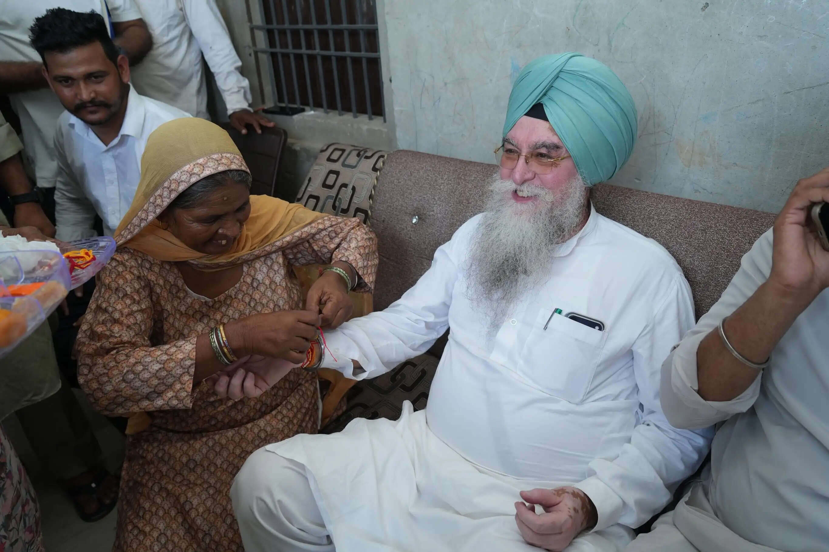 पंजाब के सीएम और मंत्रियों ने मनाया रक्षाबंधन का त्योहार