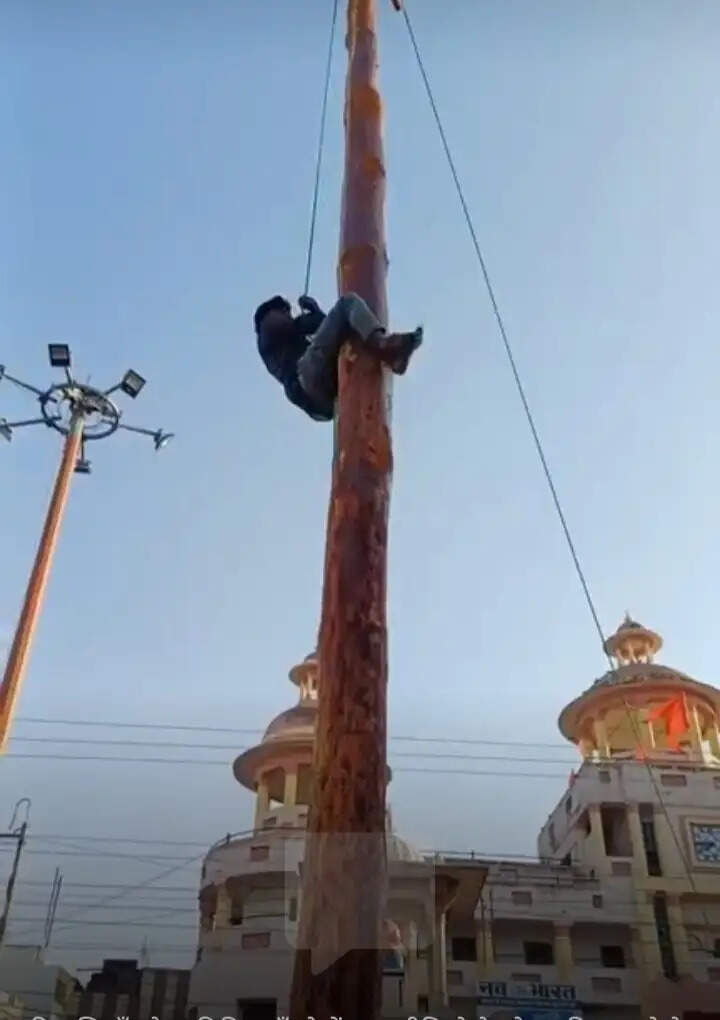 झाबुआ: हर्षोल्लास पूर्वक संपन्न हुआ गढ़ उत्सव, प्रतिभागियों के छूटे पसीने