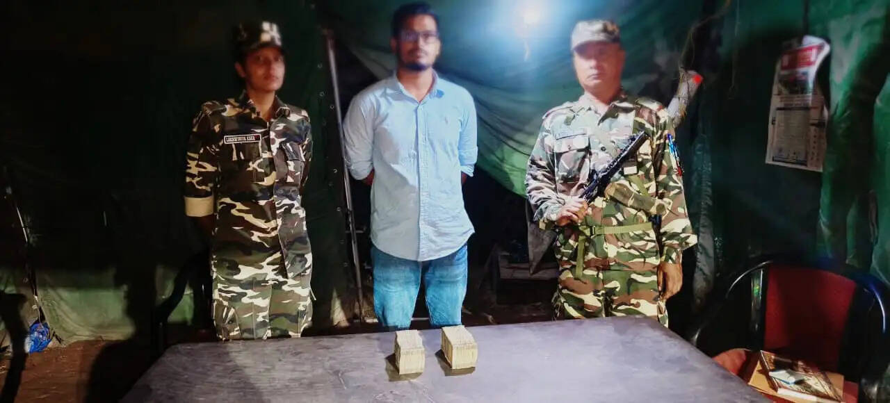 एसएसबी ने भारत-नेपाल सीमा पर 5 लाख रुपये की अवैध भारतीय मुद्रा के साथ एक नेपाली नागरिक को किया गिरफ्तार