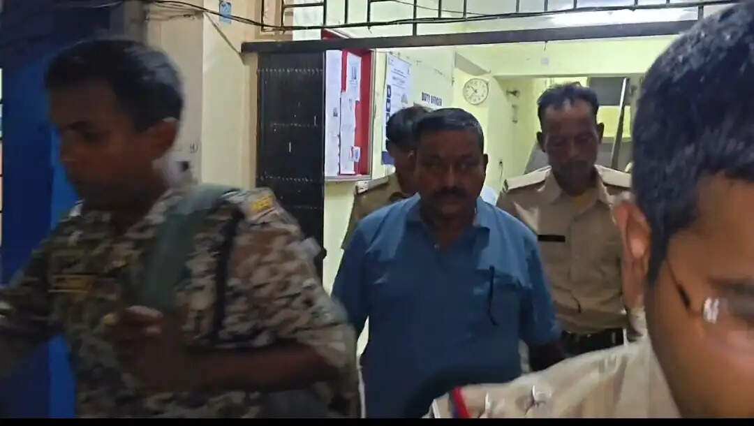 जमीन हड़पने के आरोप में तृणमूल नेता काजल घोष गिरफ्तार