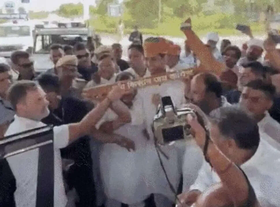 राहुल गांधी पुष्कर पहुंचे, कांग्रेस जिलाध्यक्ष प्रशिक्षण शिविर में करेंगे संवाद