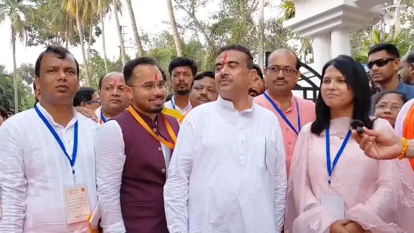 मुख्यमंत्री बनने के बाद पहली बार तारकेश्वर पहुंचे शुभेंदु अधिकारी