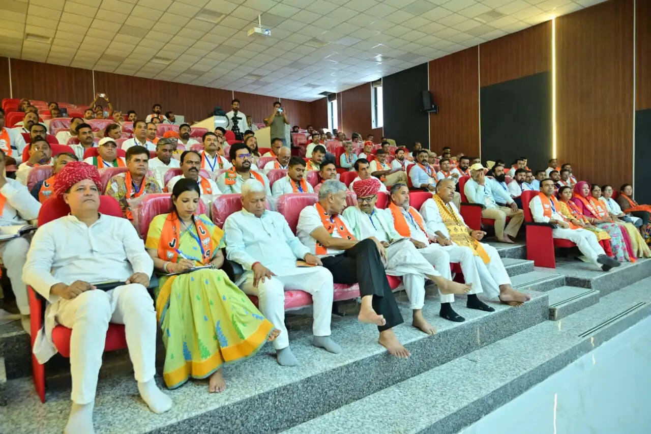यह मोदी युग का भारत, जो घर में घुसकर मारता है: शेखावत