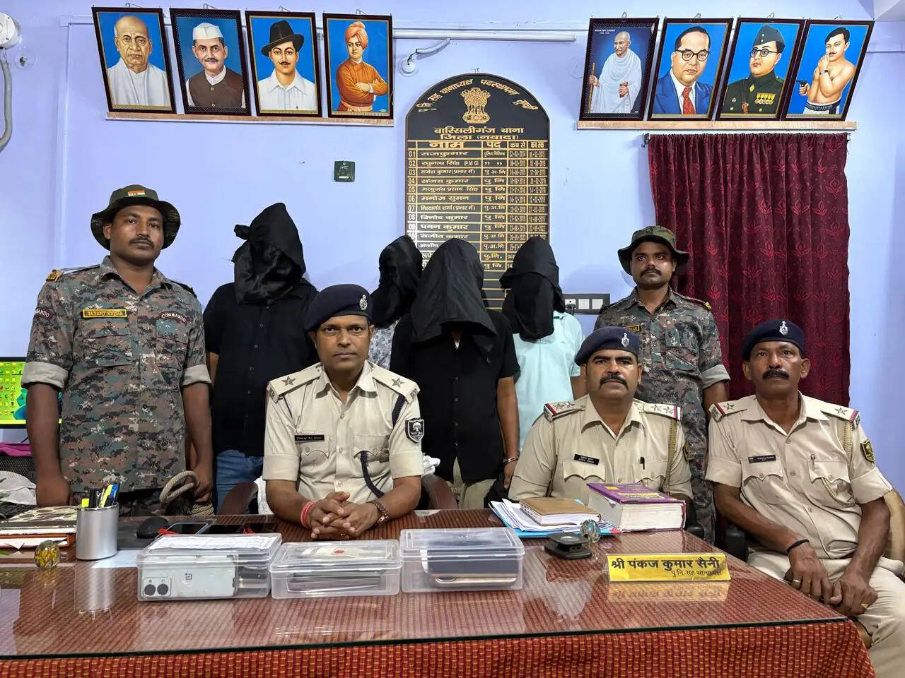 चार साइबर अपराधियों को पुलिस ने किया गिरफ्तार