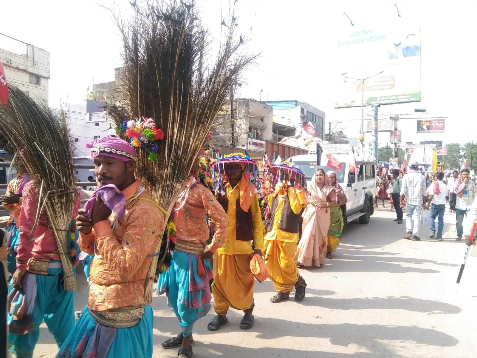 शहर में निकली नारबोद रैली, दिखी लोक संस्कृति की जीवंत झलक