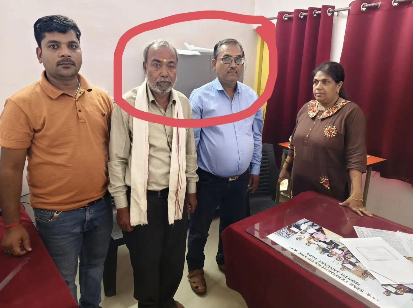 12 हजार रुपये की रिश्वत लेते सहायक अभियंता और लाइनमैन गिरफ्तार, लोकायुक्त का ट्रैप