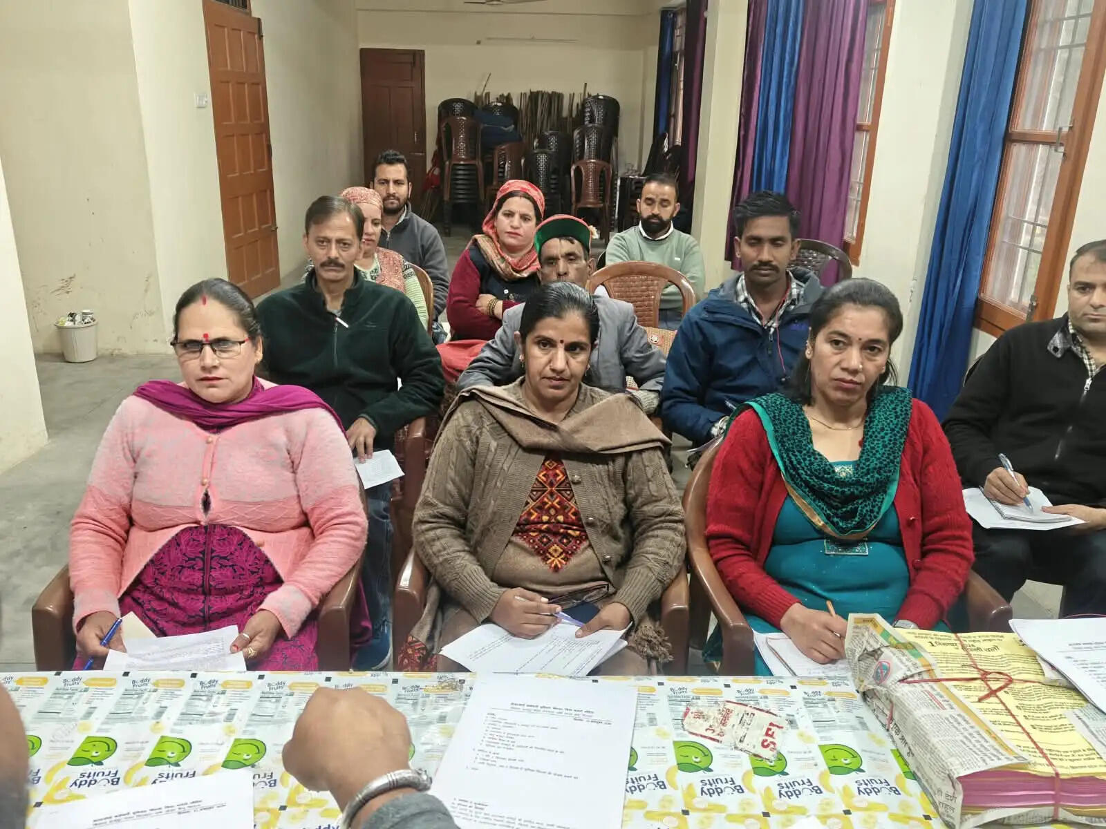 आउटसोर्स कर्मचारियों ने आंदोलन की चेतावनी दी, नीति बनाने की घोषणा पर उठाए सवाल