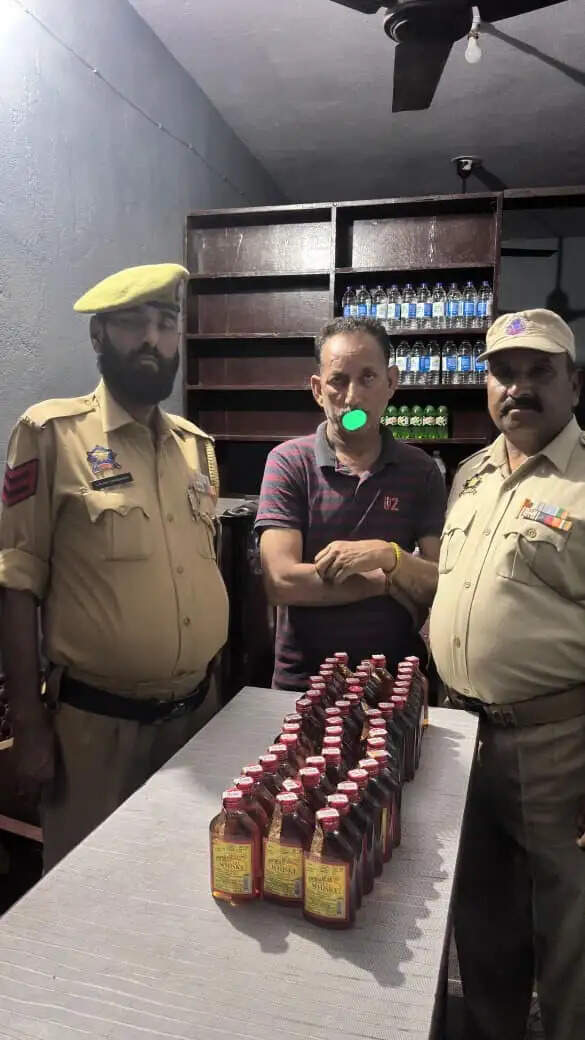 चडवाल में अवैध शराब जब्त, एक तस्कर गिरफ्तार