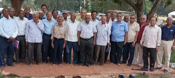 दुर्गा पूजा से पूर्व एचईसी प्रबंधन करे तीन माह के वेतन का भुगतान : लालदेव