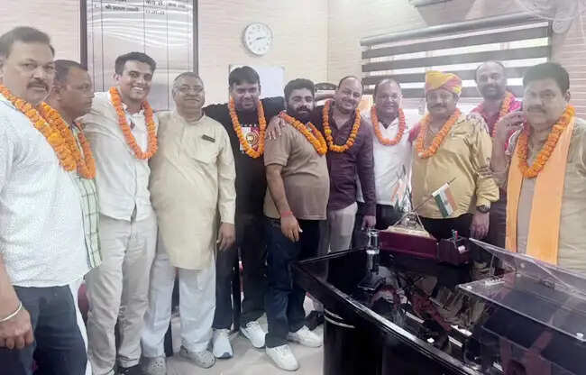 गन्नौर नगर पालिका उपाध्यक्ष बने नरेश वर्मा, दो वोट से जीते