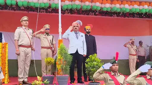मप्रः मुख्यमंत्री डॉ. यादव ने स्वतंत्रता दिवस पर&nbsp;भोपाल में फहराया&nbsp;तिरंगा,&nbsp;एमपी के विकास का रोडमैप किया पेश