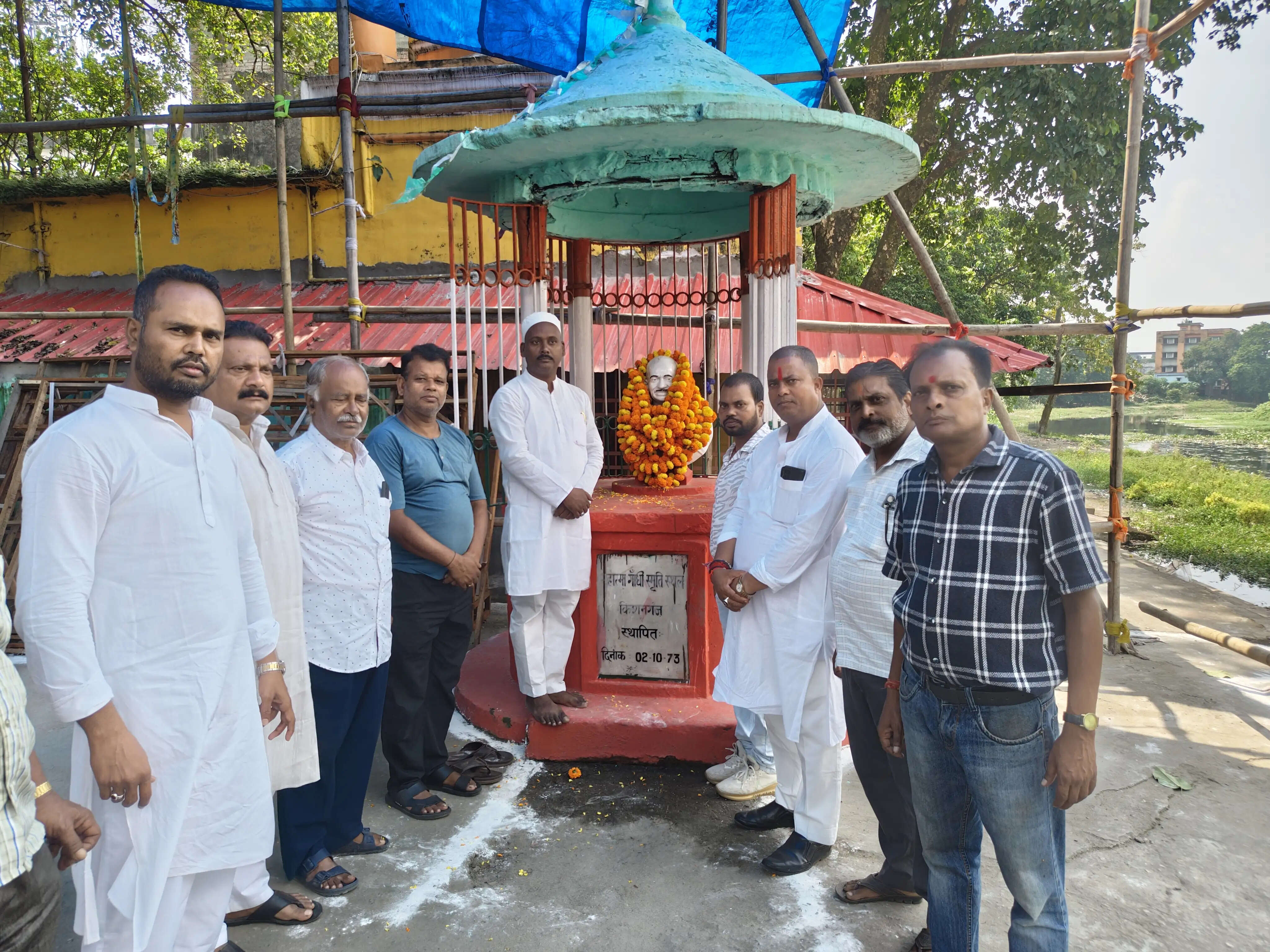 गांधी घाट पर कांग्रेसियों ने गांधीजी को दी श्रद्धांजलि