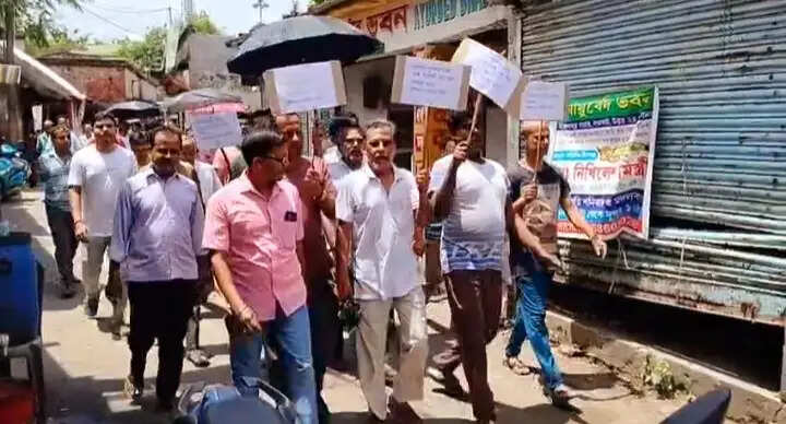हिंगलगंज सीमांत सुरक्षा के लिए कांटेदार तार, इछामती किनारे के निवासी चिंतित