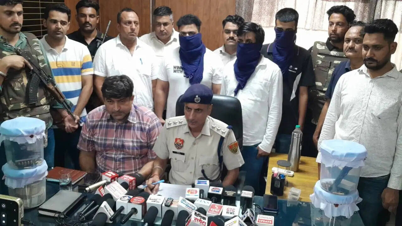 पंजाब के कुख्यात बच्चा गैंग का गैंगस्टर दो साथियों सहित सिरसा में गिरफ्तार