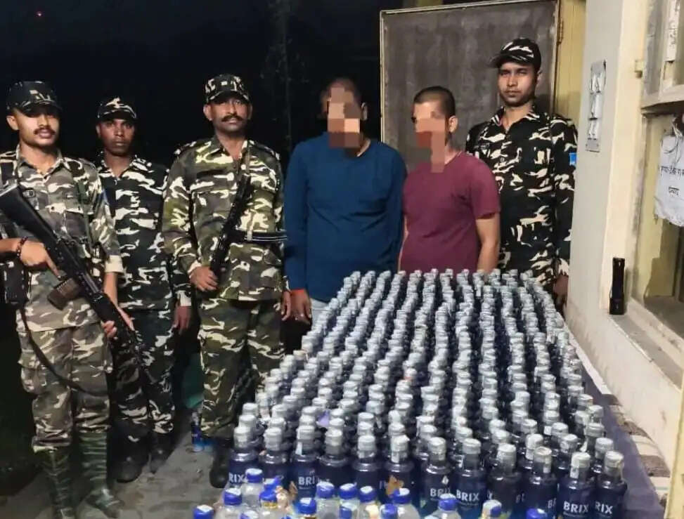 भारत-नेपाल सीमा पर एसएसबी की कार्रवाई, नेपाली शराब के साथ दो तस्कर गिरफ्तार