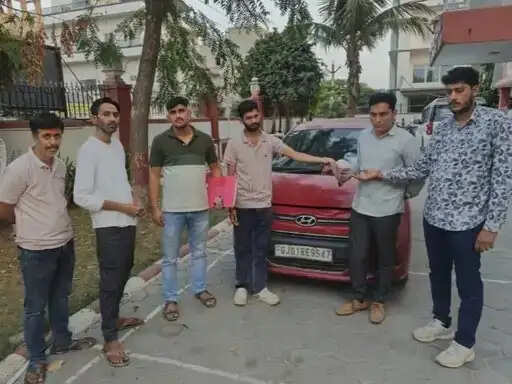 100 ग्राम एमडी के साथ तीन तस्करों को पकड़ा, कार जब्त