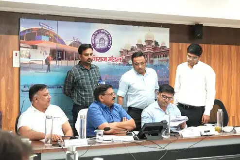 एनसीआर महाप्रबंधक ने महत्वपूर्ण समीक्षा बैठक कर दिये आवश्यक निर्देश