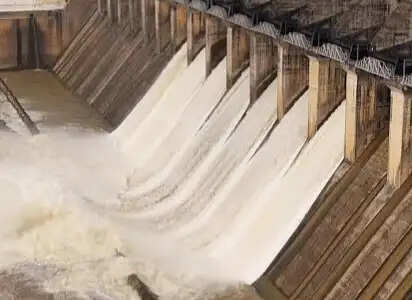 रेलवे जलापूर्ति के लिए बरगी बांध के तीन गेट खोले गए, 112 क्यूमेक पानी छोड़ा जाएगा