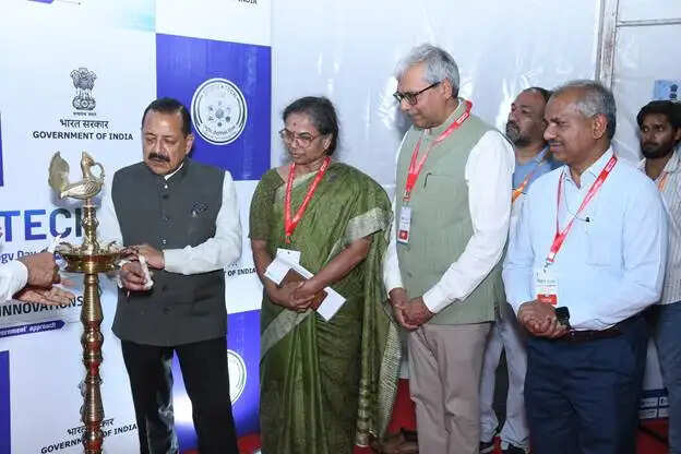 आईसीएमआर ने उद्योग जगत को सौंपीं तीन स्वदेशी मेडिकल तकनीकें