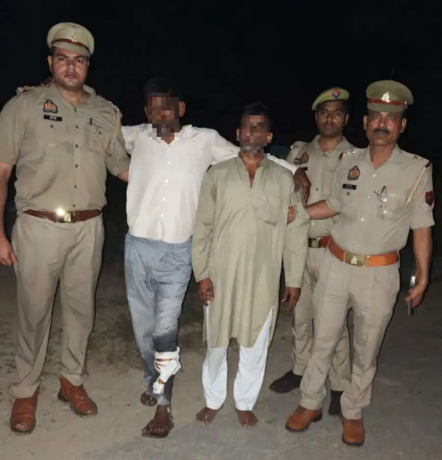 मुठभेड़ में दो गौतस्कर गिरफ्तार, अवैध असलहे बरामद