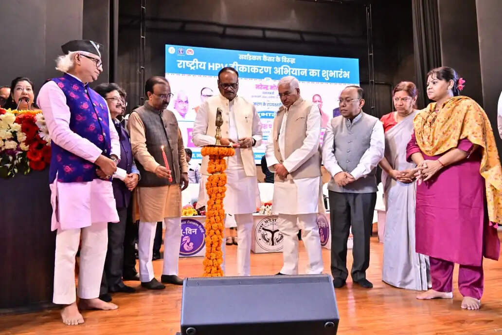 बेटी बचाओ, बेटी पढ़ाओ, सर्वाइकल कैंसर से बचाओ : ब्रजेश पाठक