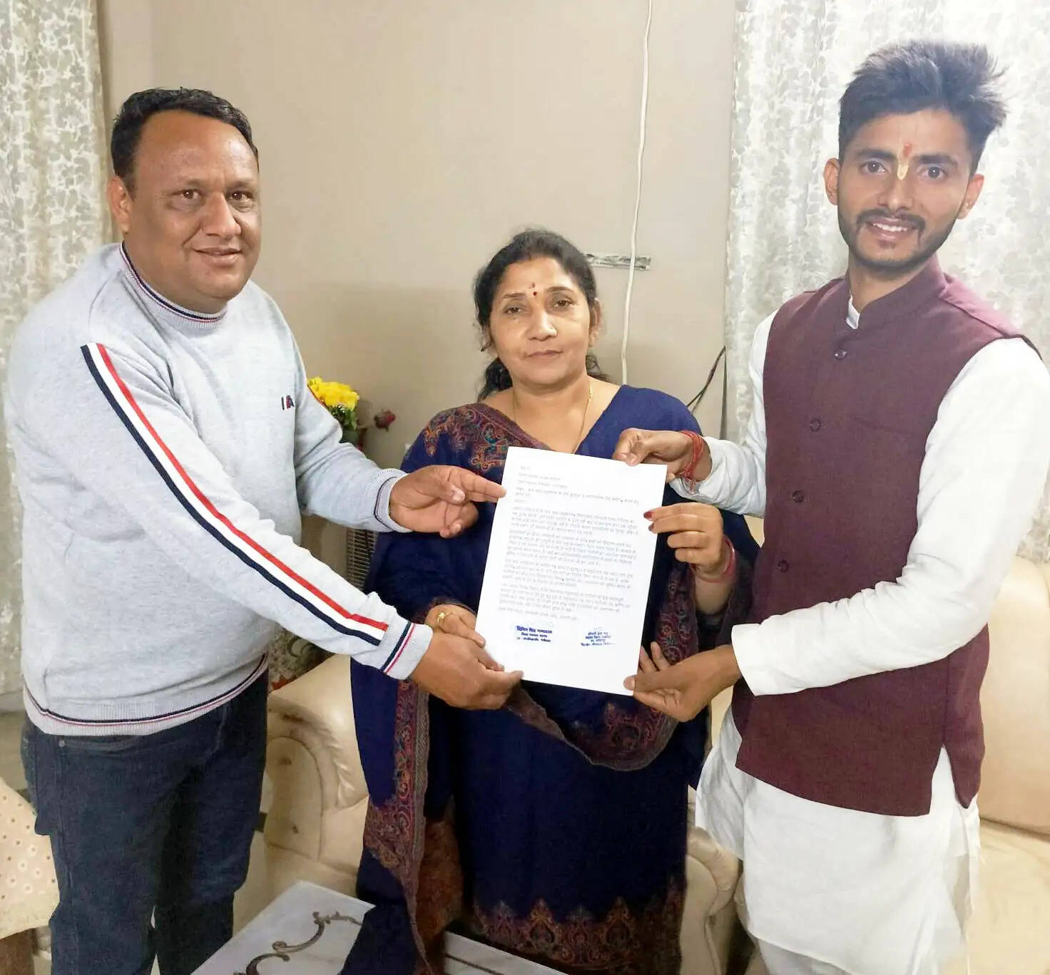 जंगलिया गांव–मलुवा ताल के ग्रामीणों ने जिला पंचायत अध्यक्ष को ज्ञापन