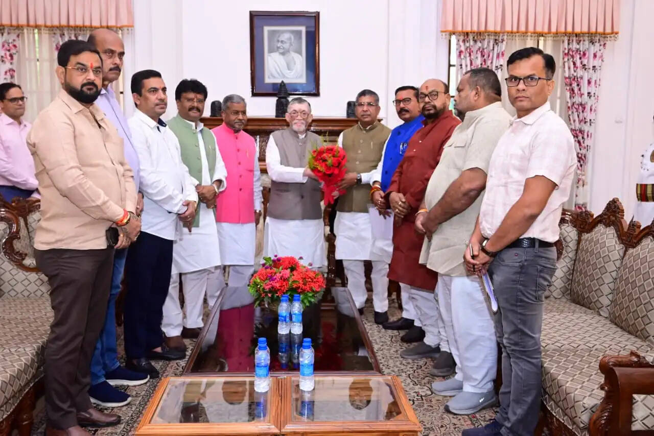 जमशेदपुर हत्याकांड : भाजपा प्रतिनिधिमंडल ने राज्यपाल से की मुलाकात, सीबीआई जांच की मांग