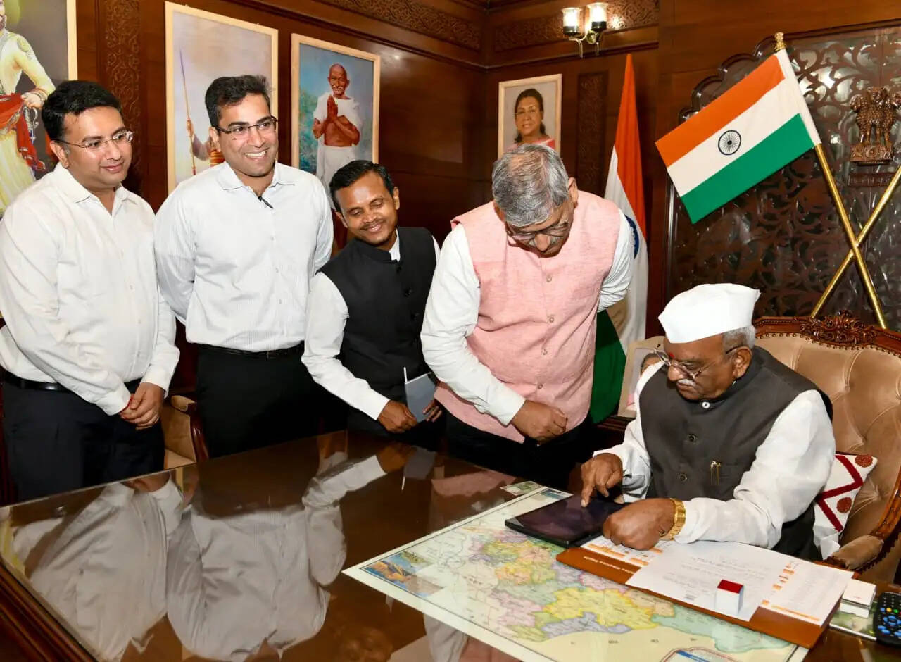 राज्यपाल ने लोक भवन से की डिजिटल जनगणना अभियान की शुरुआत