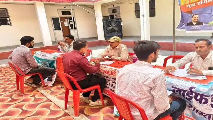 खरगोनः युवा संगम में खुले रोजगार के नए अवसर, 174 युवाओं का प्राथमिक चयन