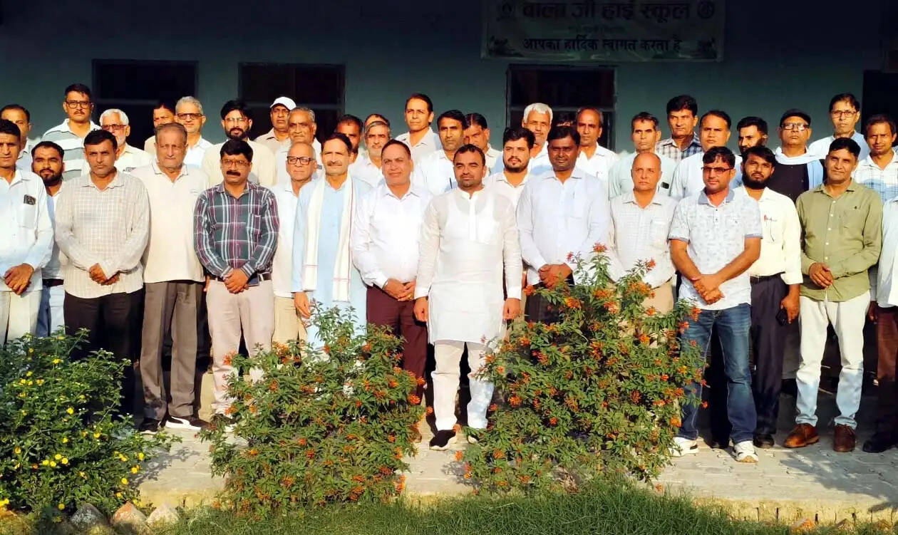 हिसार : दस साल बाद मान्यता रिव्यू के विरोध में निजी स्कूल संचालक, बहिष्कार का ऐलान