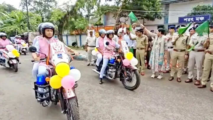 महिलाओं की सुरक्षा के लिए आसनसोल-दुर्गापुर पुलिस की नई पहल, शुरू हुआ ‘दुर्गा सुरक्षा स्क्वाड’