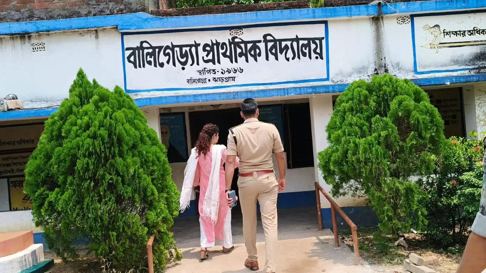 मतदाताओं का भरोसा बढ़ाने मैदान में उतरा झाड़ग्राम जिला प्रशासन