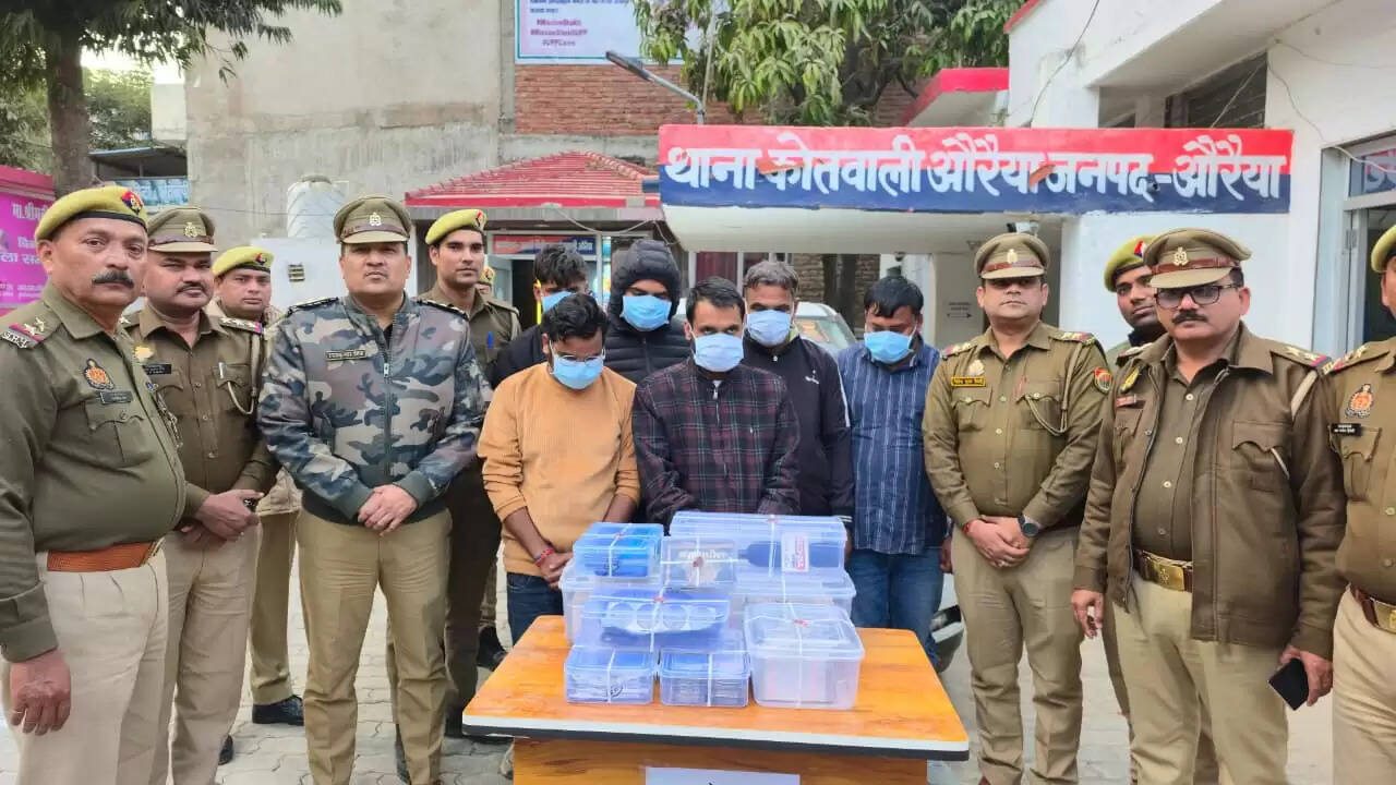 औरैया में नकली नोट गिरोह का भंडाफोड़, 6 टप्पेबाज़ गिरफ्तार