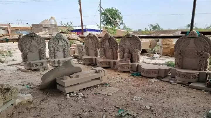 मप्र के विदिशा जिले के पठारी क्षेत्र में मूर्ति कला से मिल रहा है रोजगार