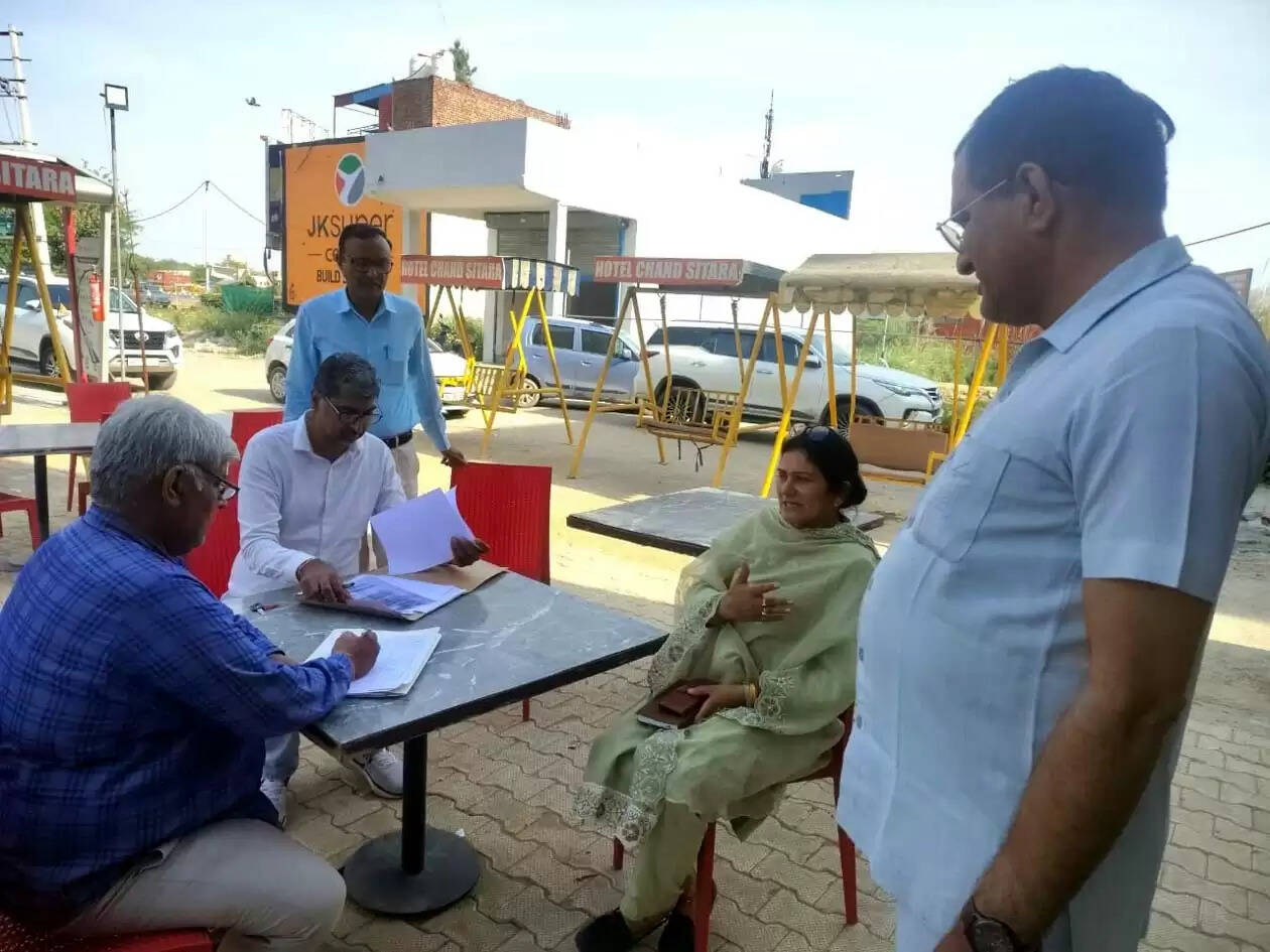 हिसार में सीएम फ्लाइंग ने होटल व कैंटीनों पर की छापेमारी, अवैध गैस सिलेंडर जब्त