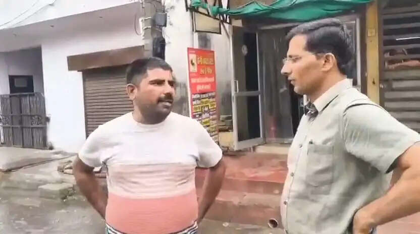 पहली ही तेज बारिश में डूबा अलवर, नगर निगम की सफाई व्यवस्था पर उठे सवाल