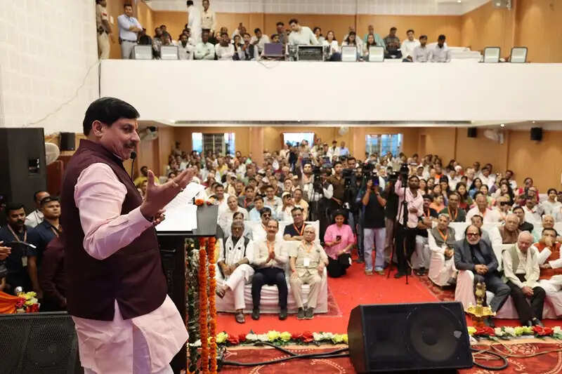 कठिनाईयों और संघर्ष के बावजूद अपनी पहचान और गौरव को बनायें रखने वाले सिंधी समाज पर सभी को गर्व : मुख्यमंत्री डॉ. यादव