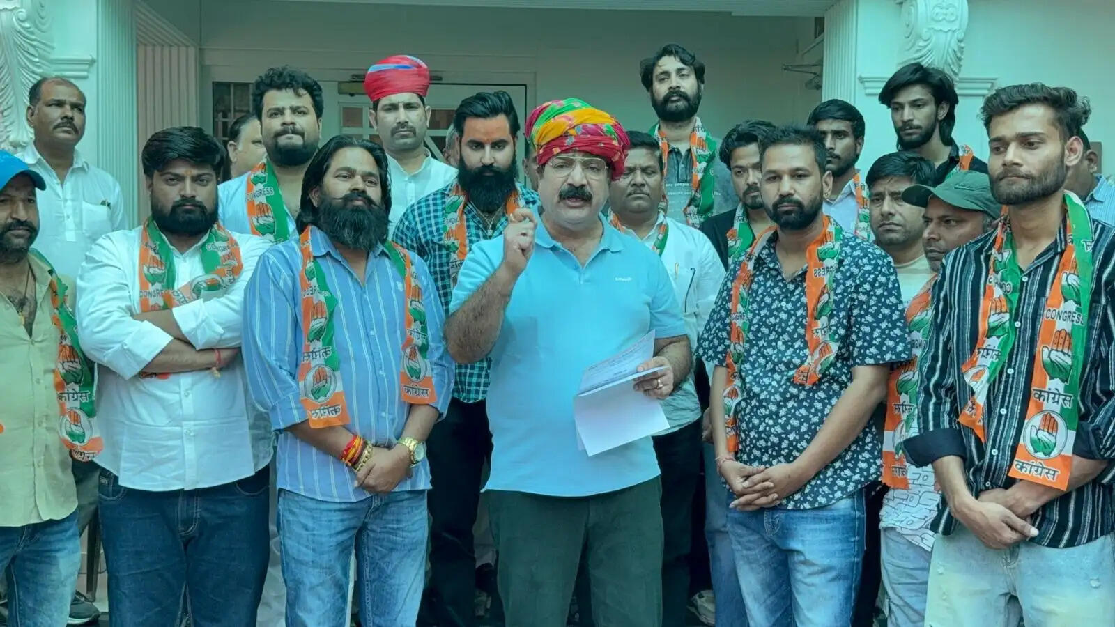 भाजपा कई कार्यकर्ता कांग्रेस में शामिल