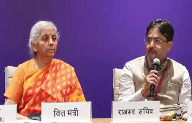 जीएसटी अधिकारियों को मिला गिरफ्तारी का अधिकार खत्म, केस दर्ज करने की सीमा बढ़कर हुई 5 करोड़ रुपये
