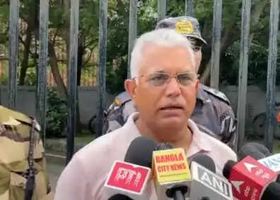 ममता बनर्जी की योजना पर दिलीप घोष ने किया कटाक्ष, कहा - उनकी पार्टी का अब अस्तित्व नहीं है