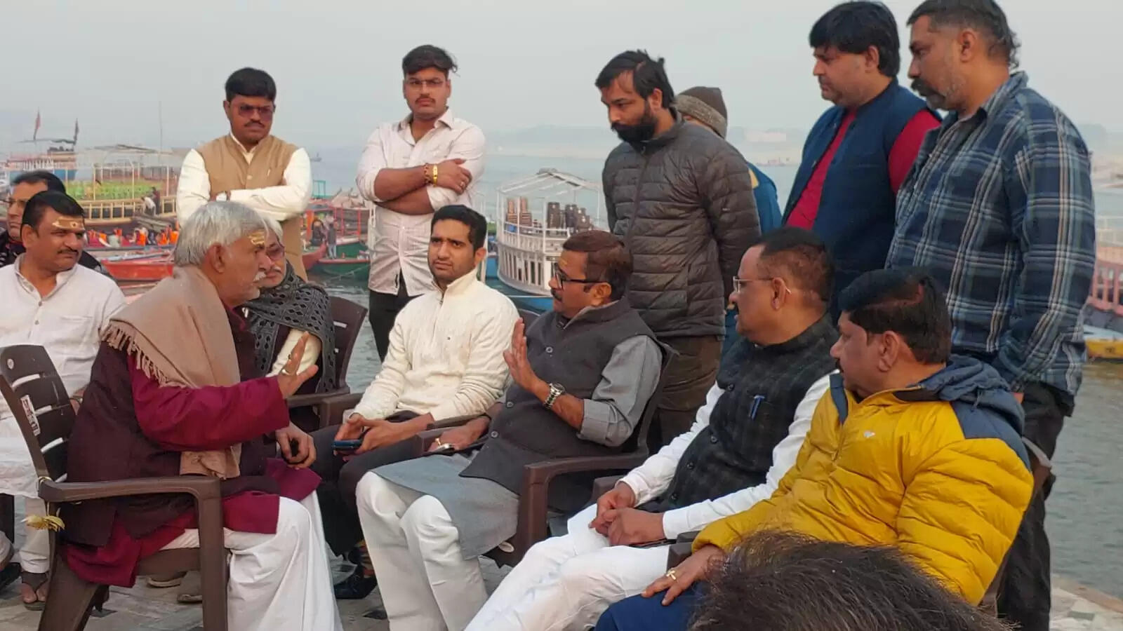 मणिकर्णिका घाट पर केवल सौंदर्यीकरण व पुनर्निर्माण कार्य, सोशल मीडिया पर फैलाए जा रहे निराधार दावे: जिलाधिकारी