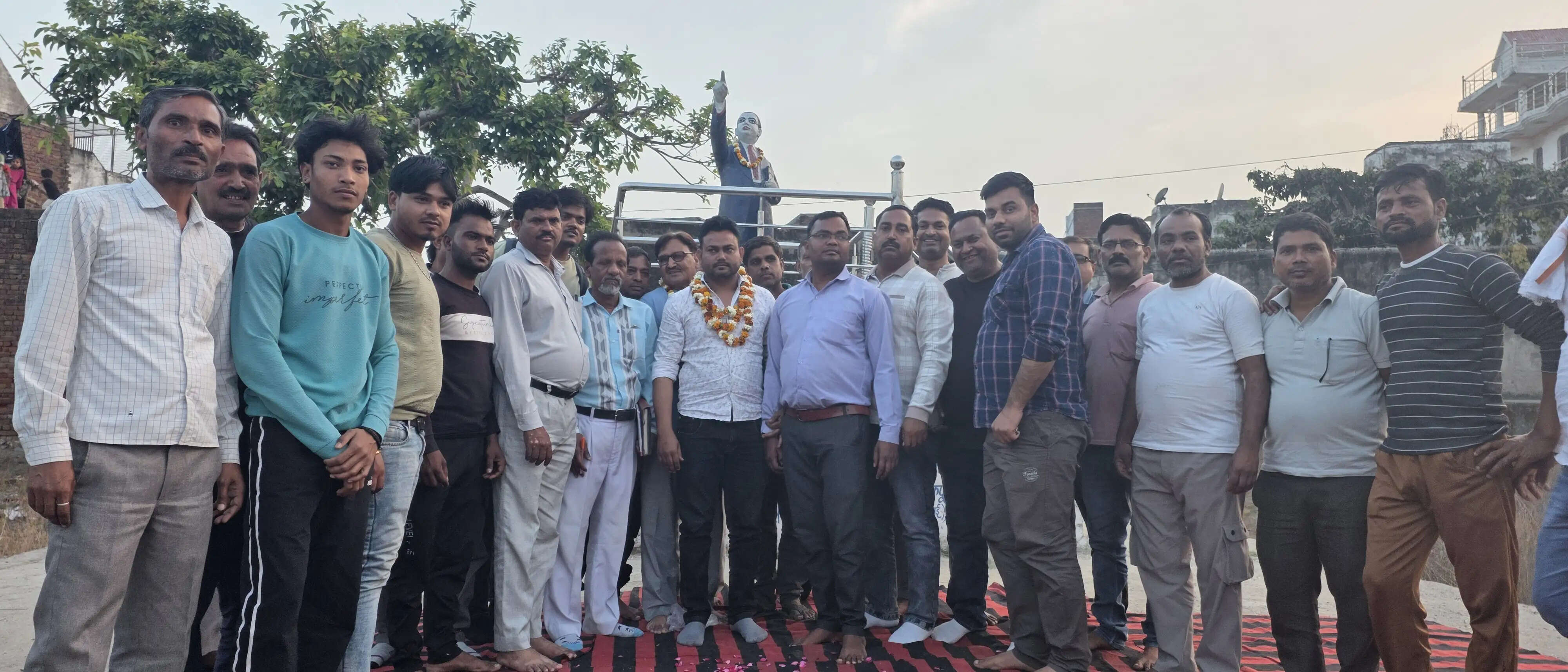 अंबेडकर शोभायात्रा के पुनः अध्यक्ष बने अवनीश