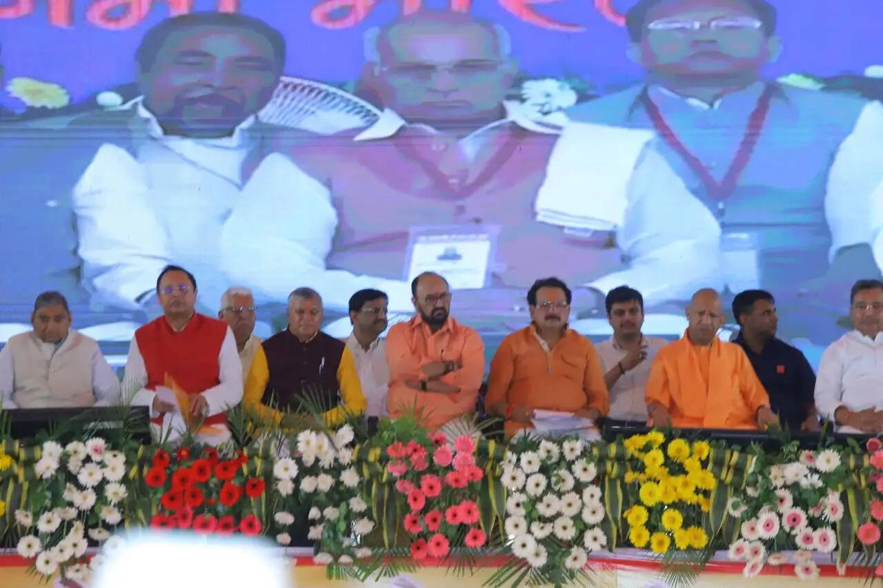 ग्रेटर आगरा बनेगा दूसरा नोएडा, रोजगार के खुलेंगे नए द्वार और आएंगी बड़ी-बड़ी कंपनियां : मुख्यमंत्री योगी