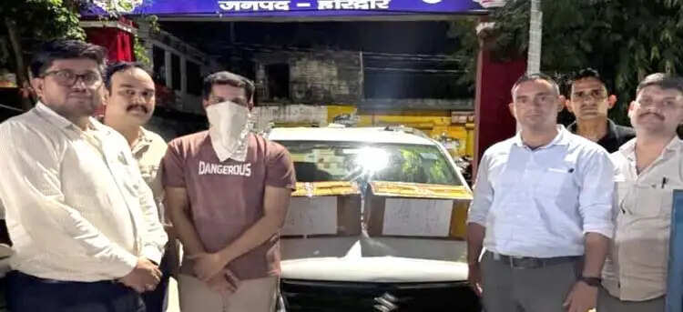 हरिद्वार में मेडिकल स्टोर पर एसटीएफ का छापा, दो सौ बोतल कोडीन सिरप बरामद, संचालक गिरफ्तार