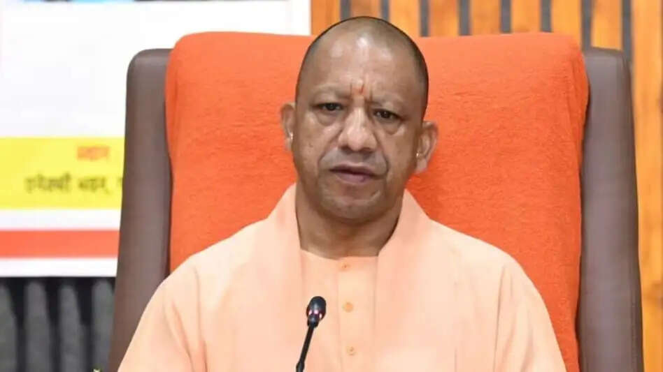 नोएडा बस हादसा: सीएम योगी ने मृतकों के परिजनों को दो-दो लाख, घायलों को 50-50 हजार रुपये की मदद
