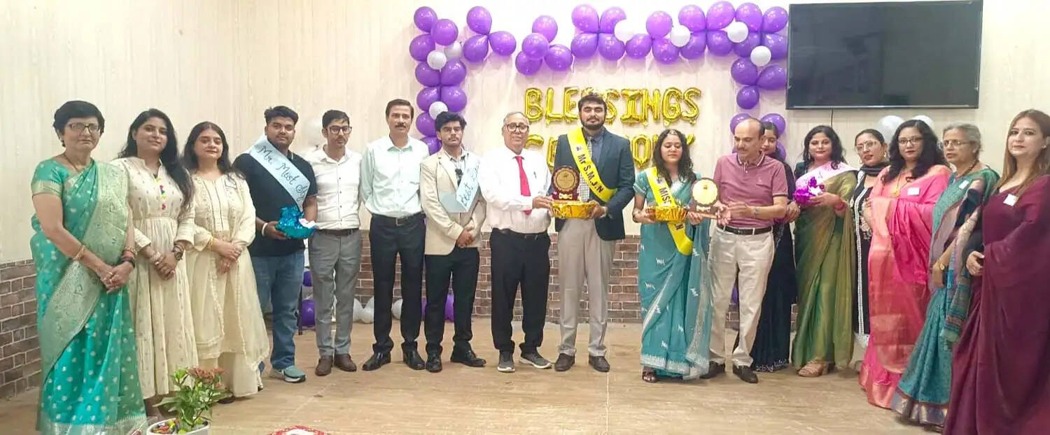 विदाई समारोह: नैतिकता से समझौता नहीं का गुरु मंत्र देकर छात्रों को दिया आशीर्वाद