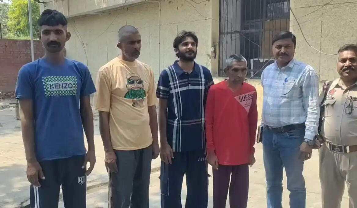 सजा पूरी होने पर चार पाकिस्तानी कैदी रिहा