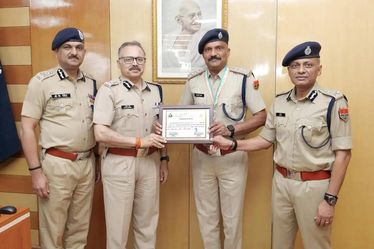 डीवाईएसपी दिलीप सिंह ने अखिल भारतीय पुलिस टेनिस में रचा इतिहास